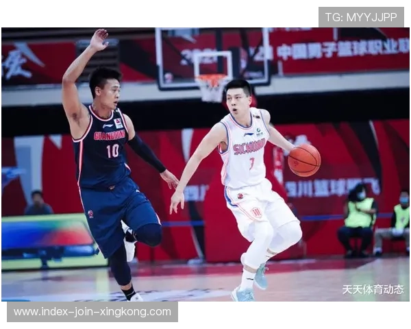 王薪凯突破分球助攻，北京攻防衔接顺畅